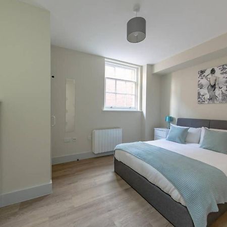 Apartment 4, Isabella House, Aparthotel, By RentMyHouse Hereford Esterno foto