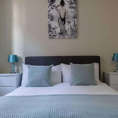 Apartment 4, Isabella House, Aparthotel, By RentMyHouse Hereford Esterno foto