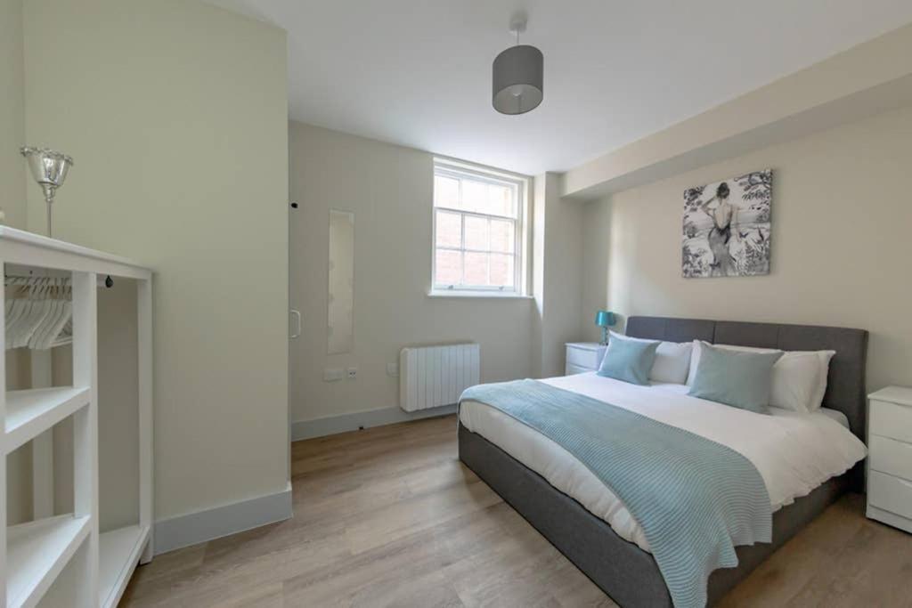Apartment 4, Isabella House, Aparthotel, By RentMyHouse Hereford Esterno foto